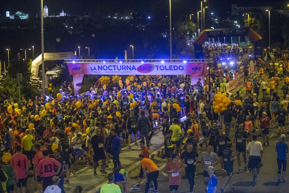 Atletas participantes en la Nocturna de Toledo  / YOLANDA REDONDO Y DOMINGUÍN