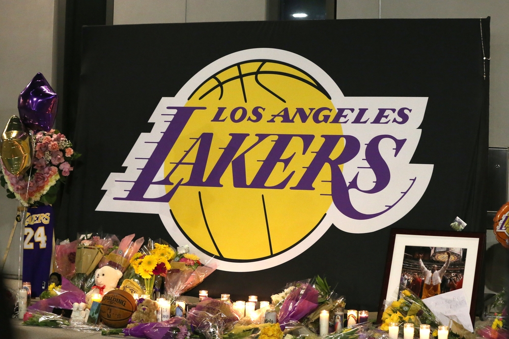 Former Los Angeles Laker Kobe Bryant dies in helicopter crash  / ADAM S DAVIS