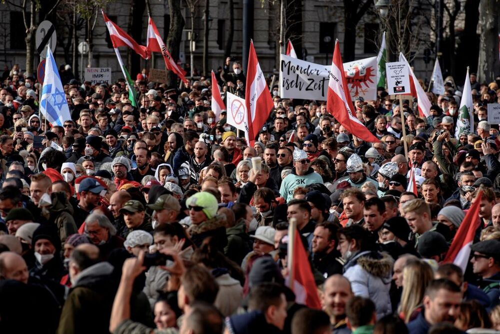 Demonstration against coronavirus meassuers in Vienna