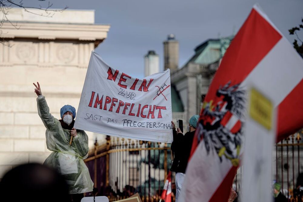 Demonstration against coronavirus meassuers in Vienna  / CHRISTIAN BRUNA