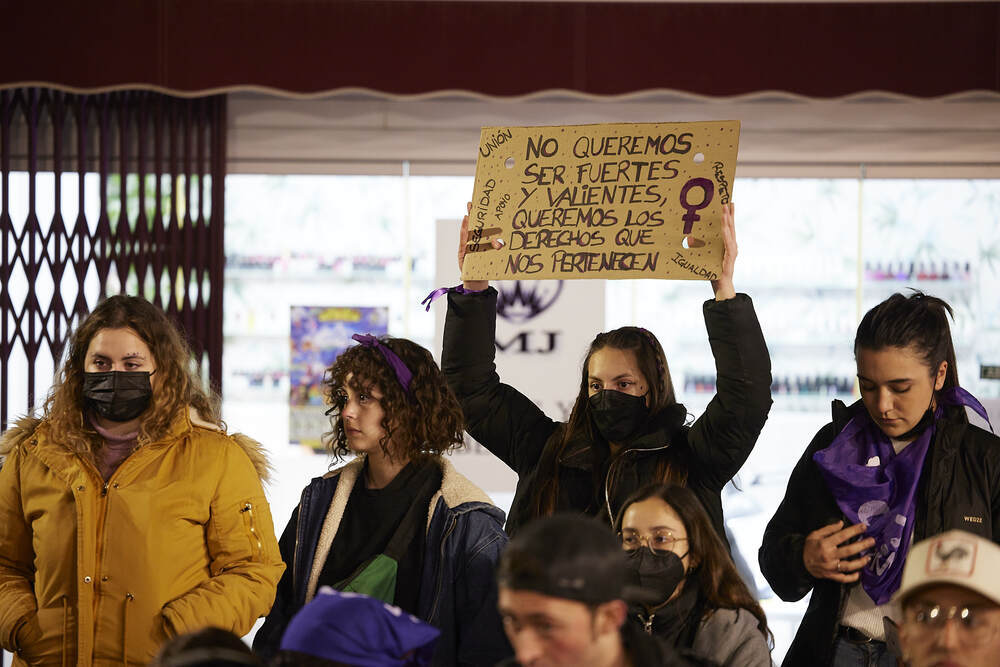 La marea violeta regresa con fuerza a las calles de Talavera