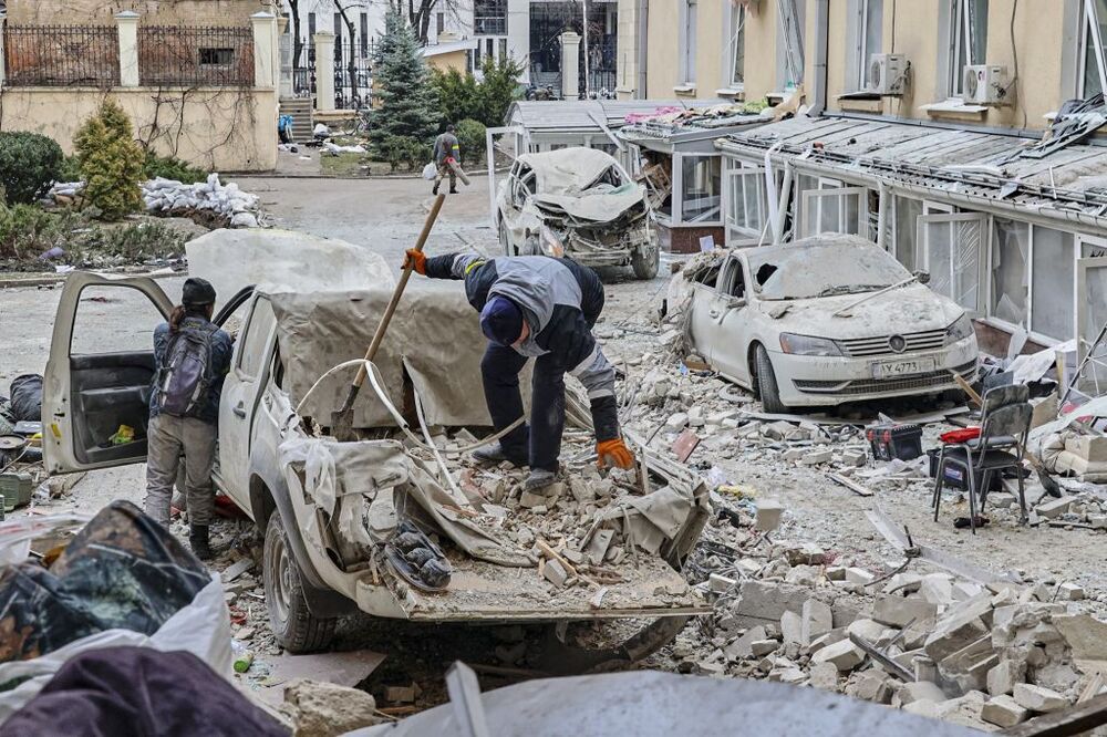 Aftermath of shelling in Kharkiv, Ukraine  / SERGEY KOZLOV