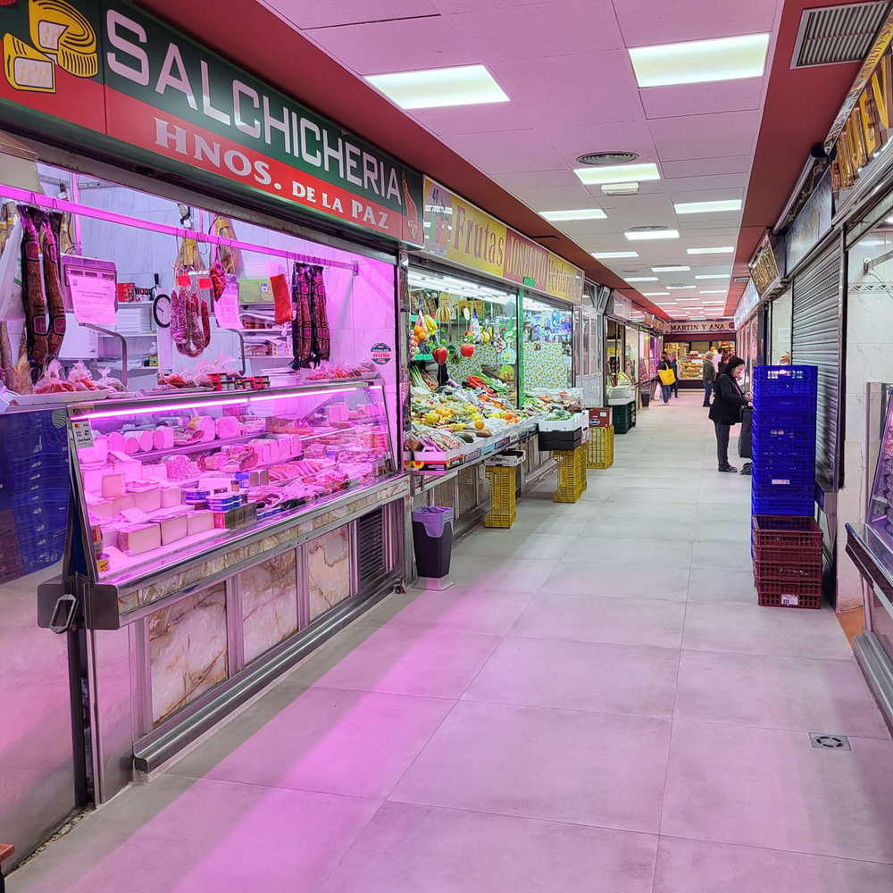 Interior del mercado de abastos de Illescas.