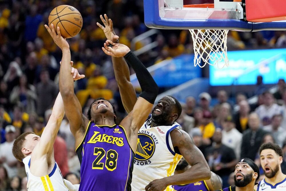 NBA Playoffs - Los Angeles Lakers at Golden State Warriors  / JOHN G. MABANGLO