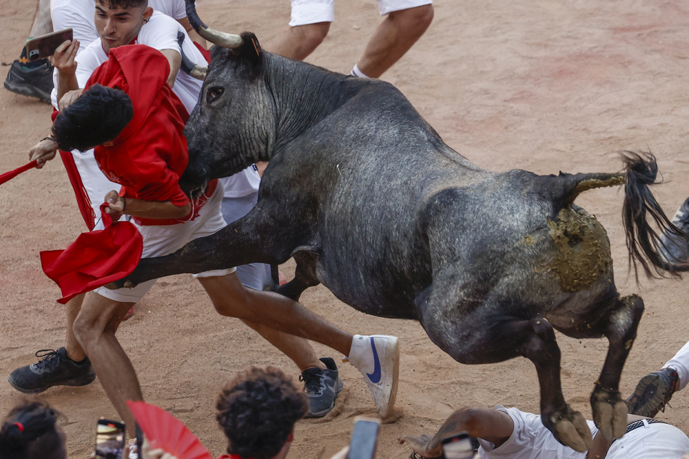 Octavo encierro de los sanfermines  / EFE