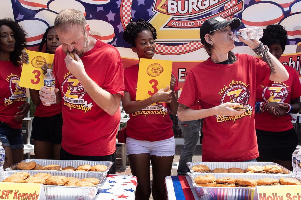 14th annual Independence Burger Eating Contest in Washington, DC  / EFE