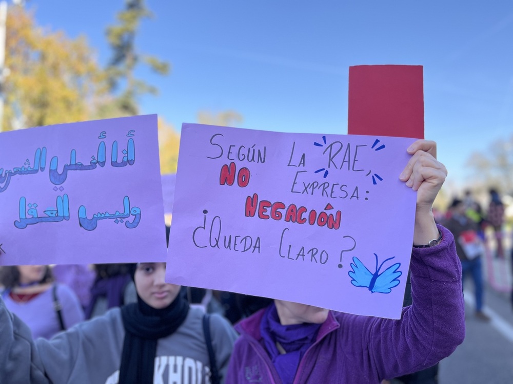 Tarjeta roja a la violencia contra la mujer este 25N en Toledo