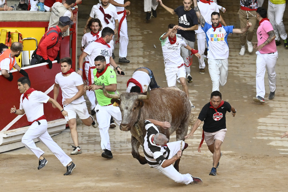 Cuarto encierro de los sanfermines 2023  / EFE