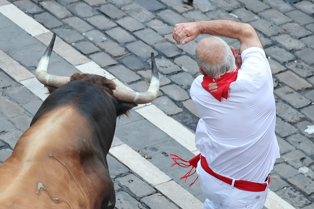 Cuarto encierro de los sanfermines 2023  / EFE