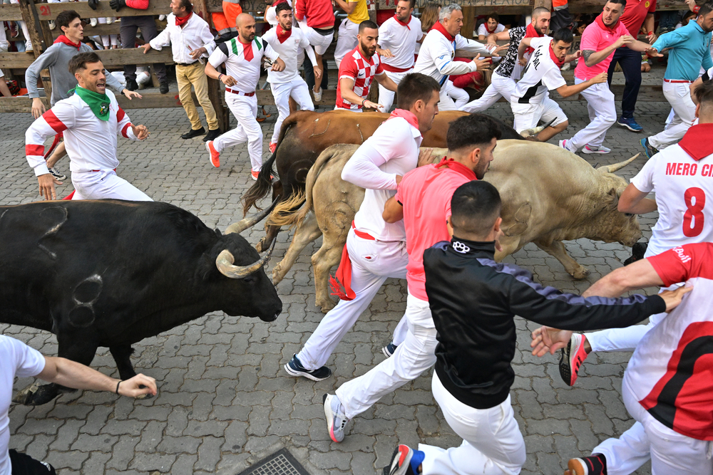 Cuarto encierro de los sanfermines 2023  / EFE