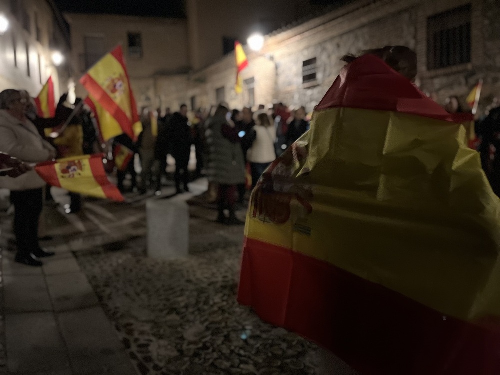 La bandera española ha protagonizado el acto de protesta.