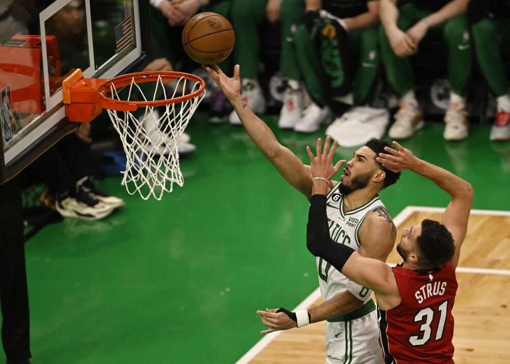 NBA Eastern Conference Finals - Miami Heat at Boston Celtics  / JOHN CETRINO