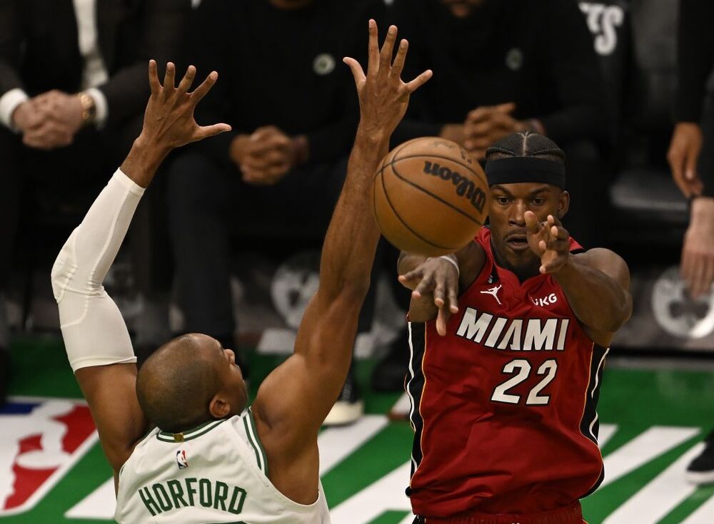 NBA Eastern Conference Finals - Miami Heat at Boston Celtics  / JOHN CETRINO