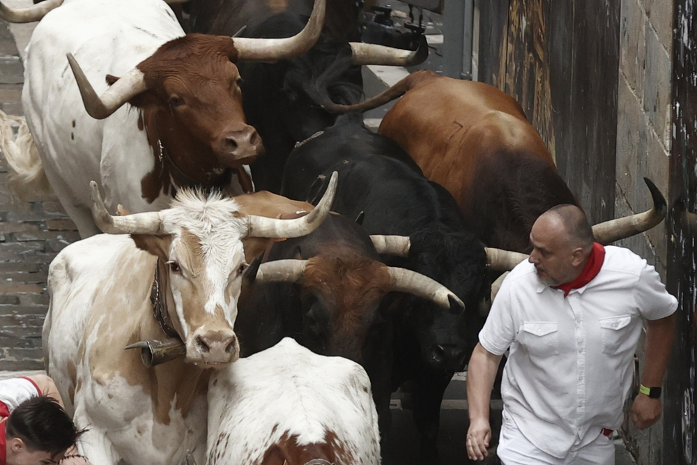 Primer encierro de los sanfermines 2023  / ELOY ALONSO