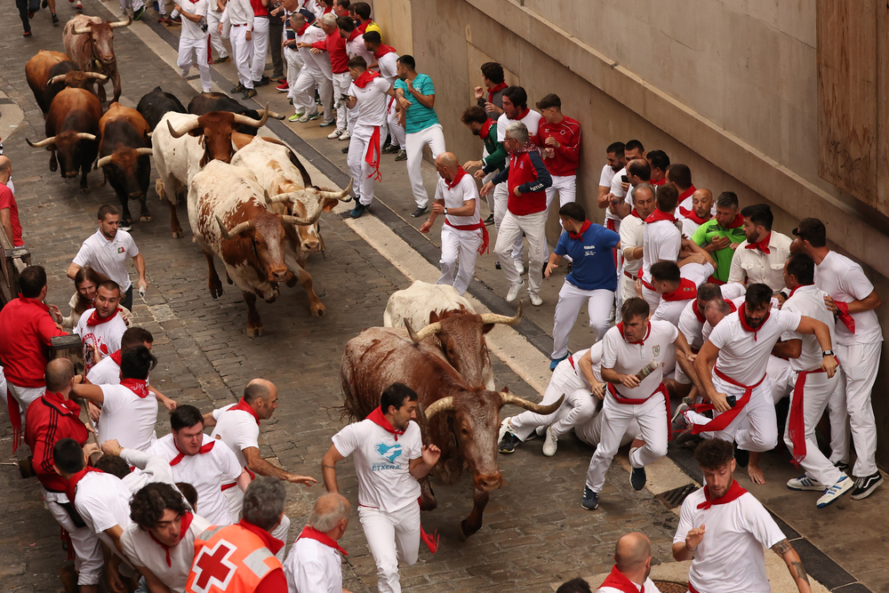 Primer encierro de los sanfermines 2023  / J.P. URDIROZ