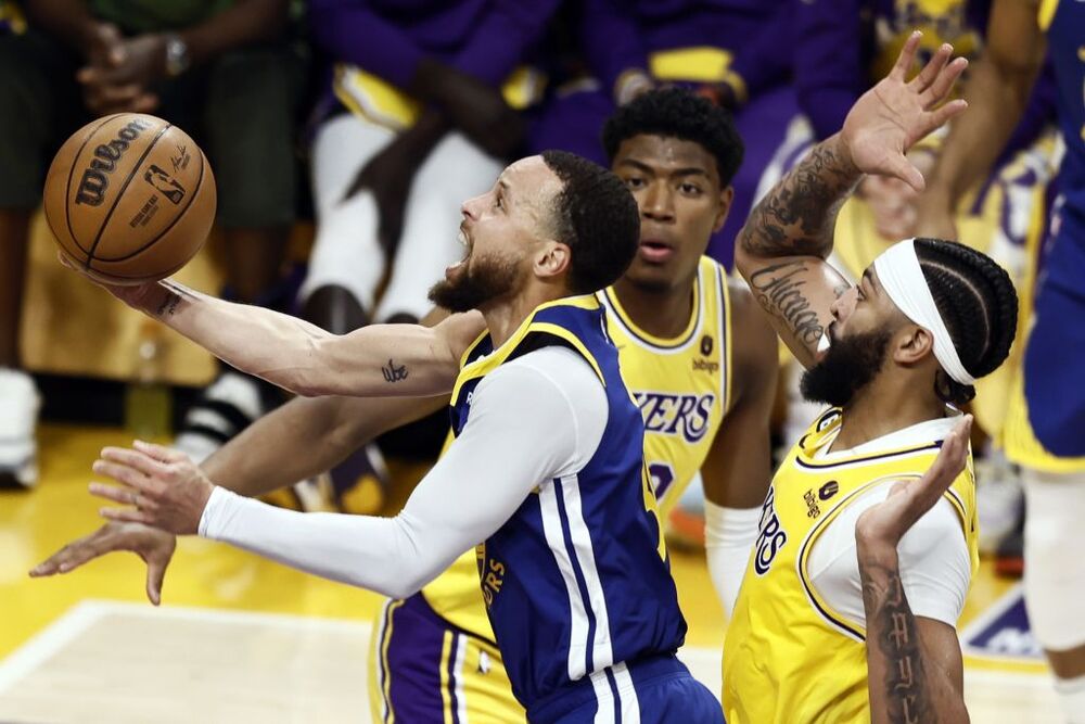 NBA Playoffs - Golden State Warriors at Los Angeles Lakers  / ETIENNE LAURENT