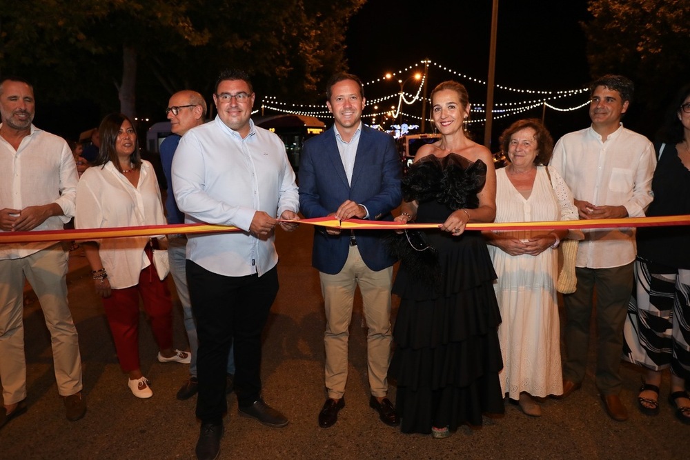 Velázquez inaugura la feria y fiestas de agosto en La Peraleda