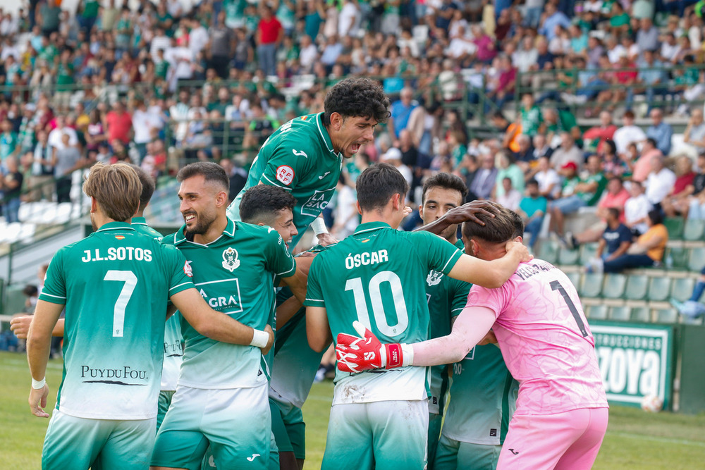 El CD Toledo ya está en lo alto (2-0)