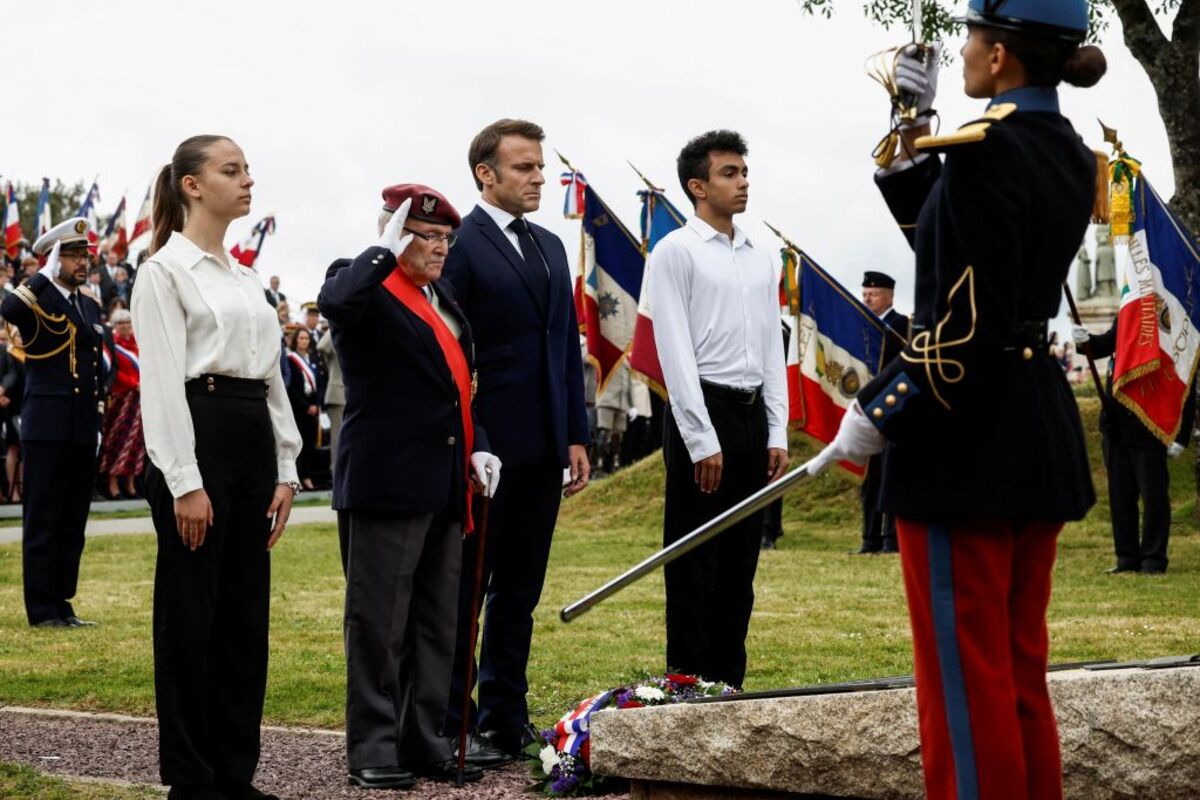 French President Macron pays tribute to French Resistance fighters in Brittany  / BENOIT TESSIER / POOL