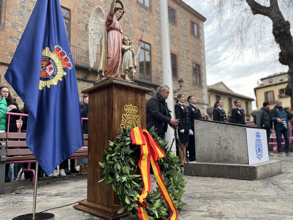 Durante el acto también se rindió homenaje a los policías muertos en acto de servicio.