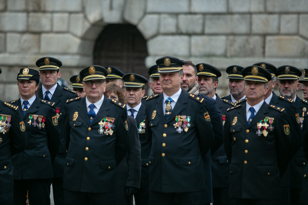 Tolón y Ruiz Molina ensalzan la figura de la Policía Nacional