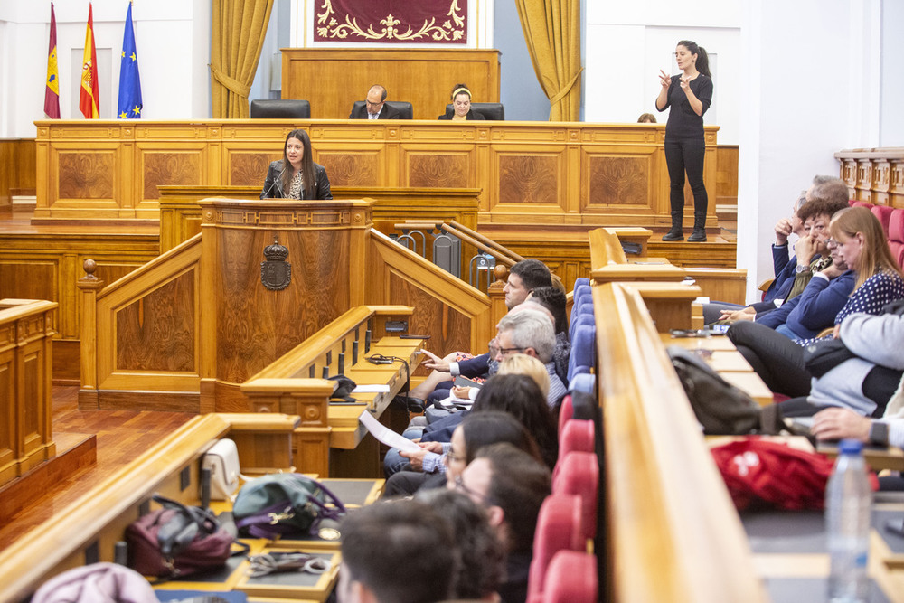 Las cortes se reúnen contra la desigualdad y la pobreza