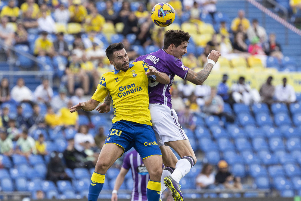 Las Palmas sigue la escalada al ritmo de Sandro Ramírez