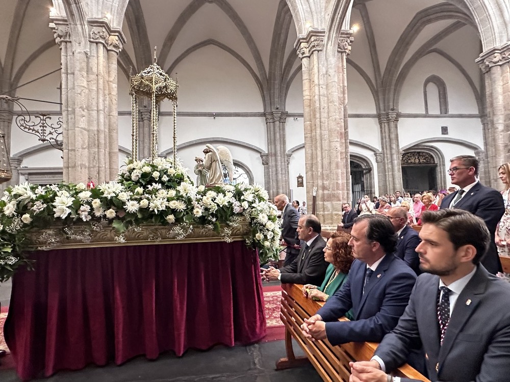 El Corpus recorre con solemnidad el centro de Talavera