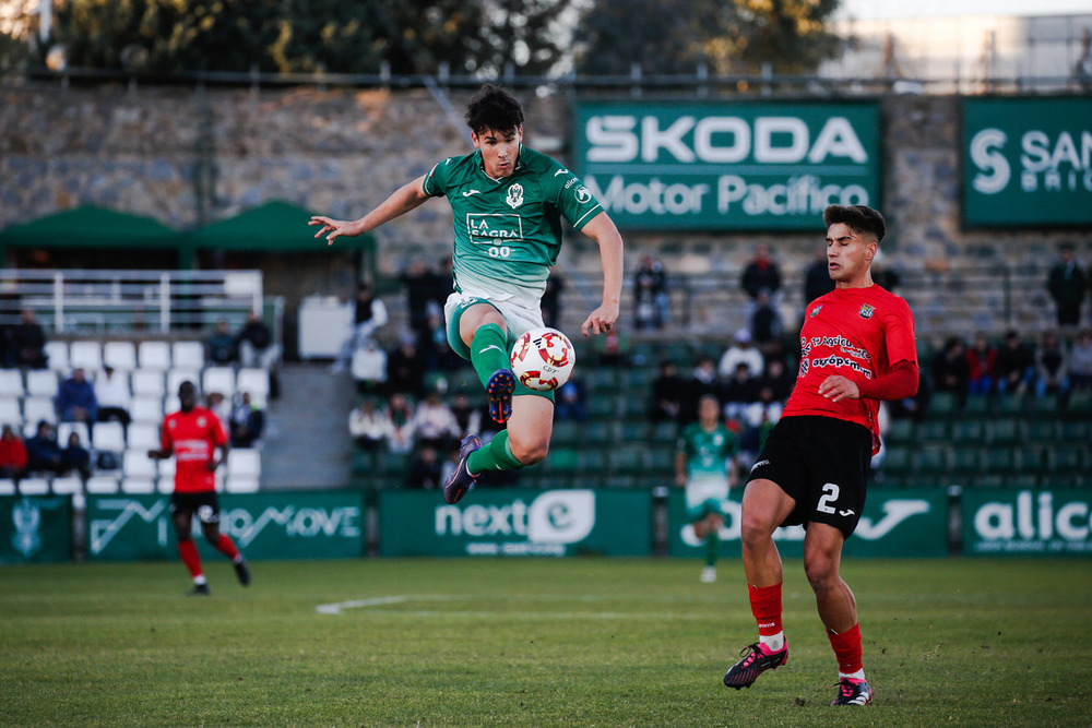 El partido permite al CD Toledo ponerse de nuevo primero en la clasificación