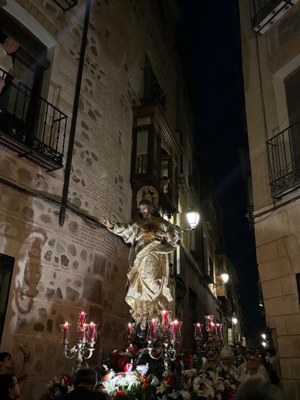 El Sagrado Corazón procesiona ocho días después del Corpus