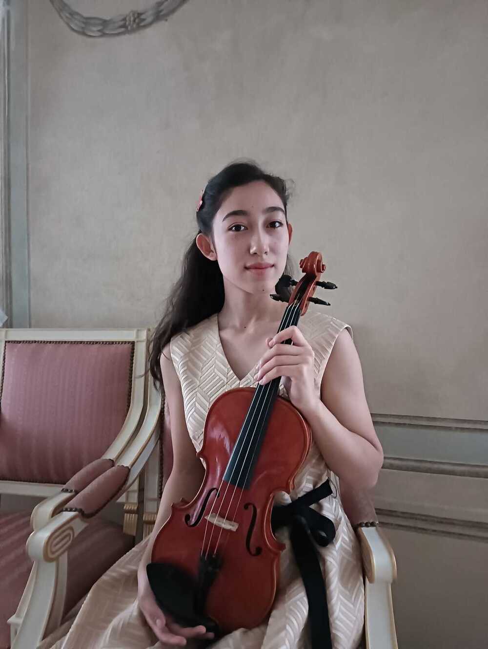 Saki Caraballo,premiada en un certamen internacional de violín