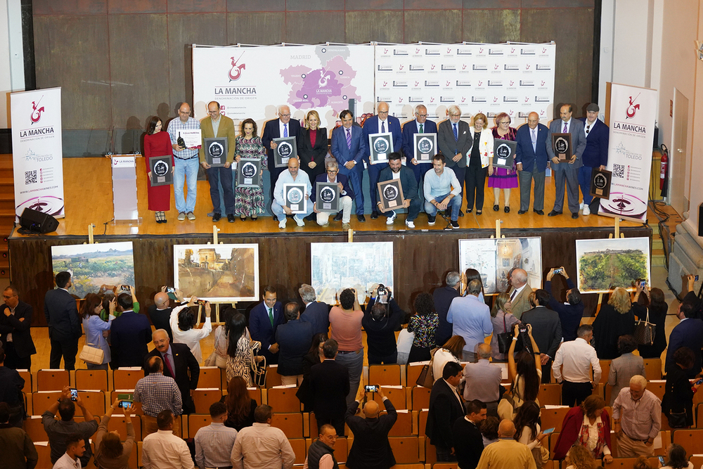 La DO La Mancha entrega 13 premios en su acto ‘Vino y Cultura'