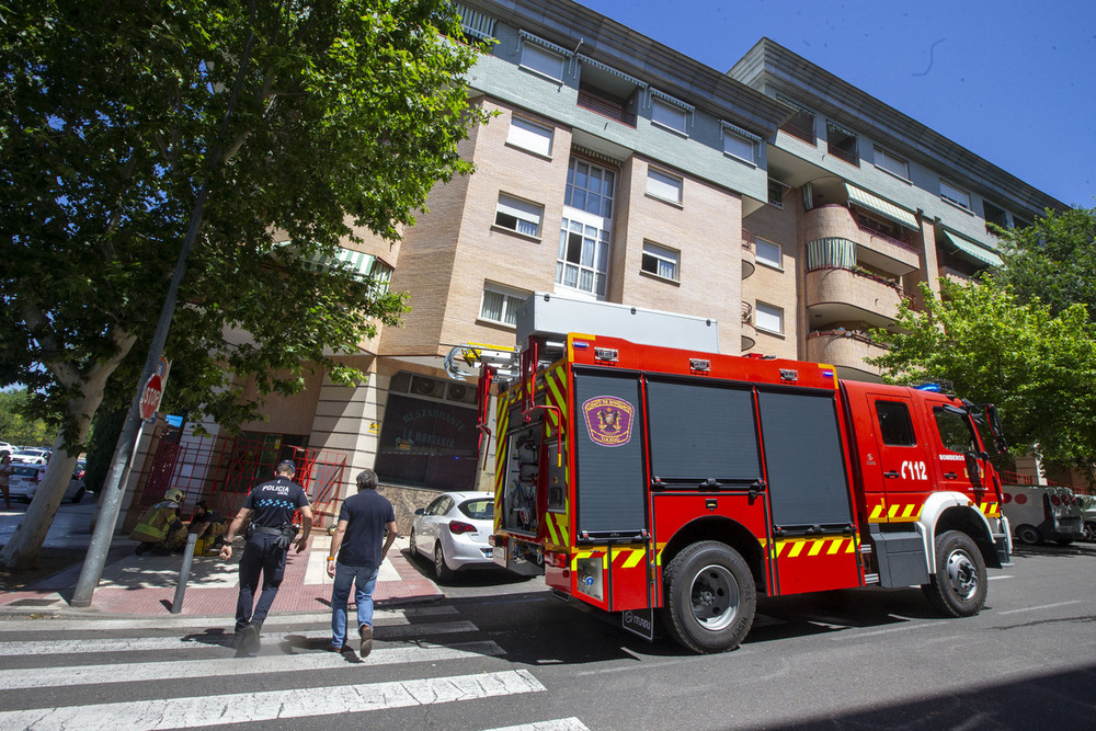 Susto en la calle Oslo por el incendio de una cocina