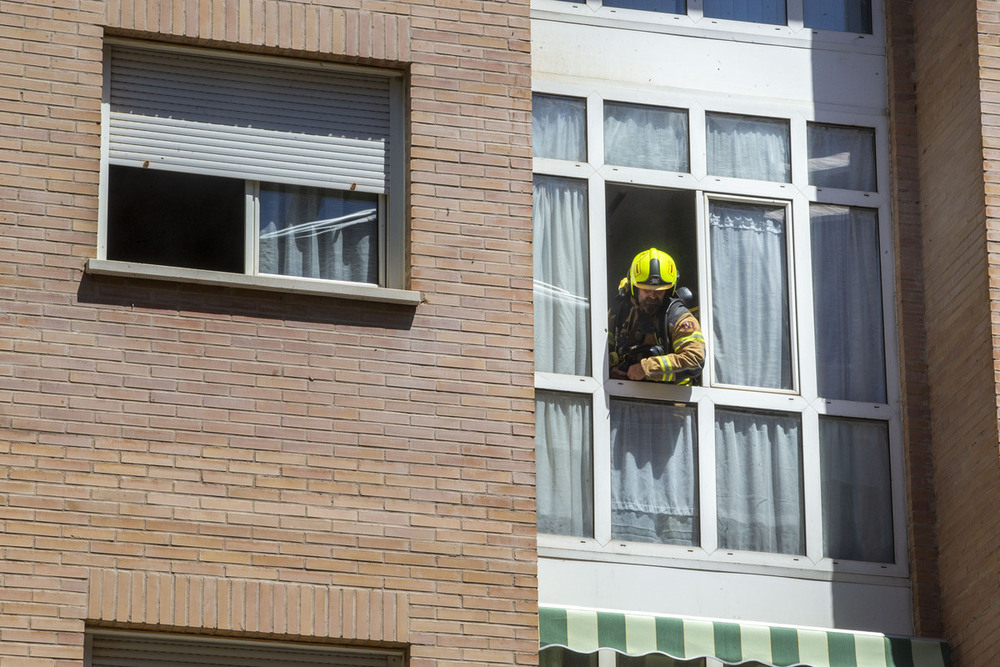 Susto en la calle Oslo por el incendio de una cocina