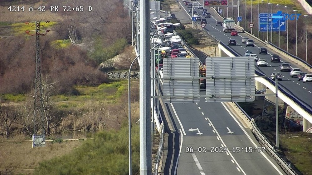 Cámara de la Dirección General de Tráfico situada en el punto kilómetro 72,550 de la autovía A-42, poco antes de las 15.30 horas. 