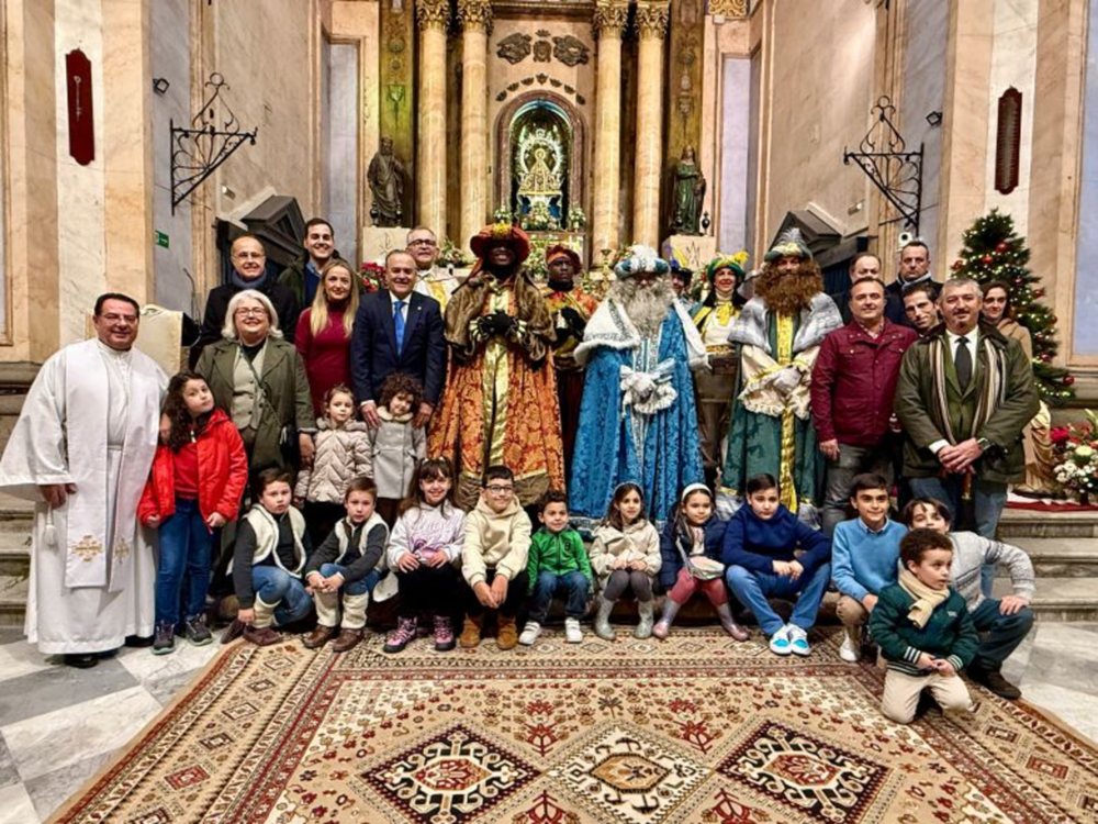 Los Reyes Magos recibidos en la Basílica del Prado