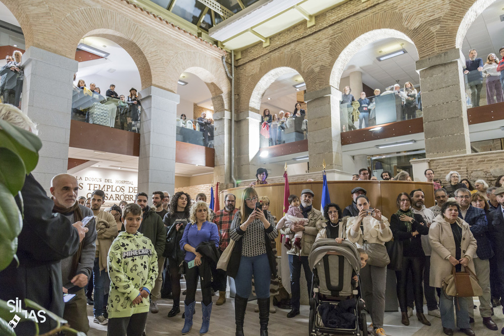 La inauguración de la exposición colectiva levantó expectación.