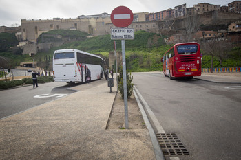 Toledo empezará a cobrar a los buses y los pisos turísticos