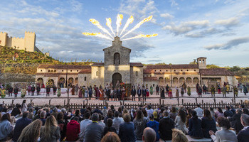 Toledo propone conceder la medalla de la ciudad a Puy du Fou