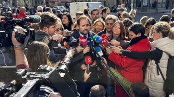 Núñez ofrece apoyo parlamentario a Page si logra que voten no