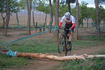 Buen nivel en el II Trofeo de Ciclocrós Fuente del Moro