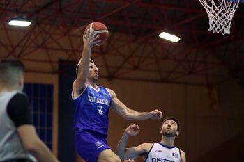 El Baloncesto Talavera tira de oficio para mantener su fortín