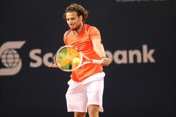 Diego Forlán se pasa al tenis