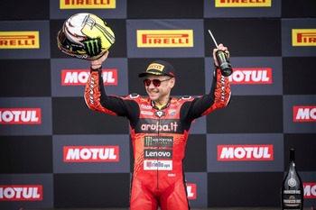 Bautista se queda en Ducati