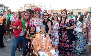 El Desfile de Carrozas llena Villacañas de color y alegría