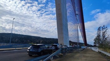 Muere un joven al caer del Puente atirantado cuando escalaba