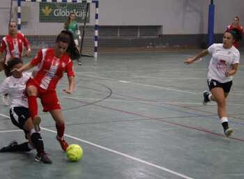 Empate en casa en el estreno del Mora FSF