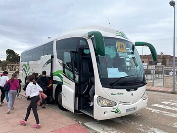 Educación insiste en que sigue ajustando el transporte escolar