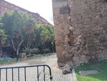 El Ayuntamiento intervendrá en la muralla de Carnicerías