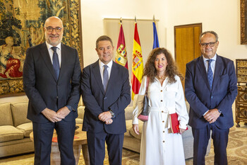 Page recibe al director territorial del Banco Santander